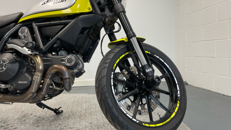 Ducati Scrambler Flat Track Pro (MY16)